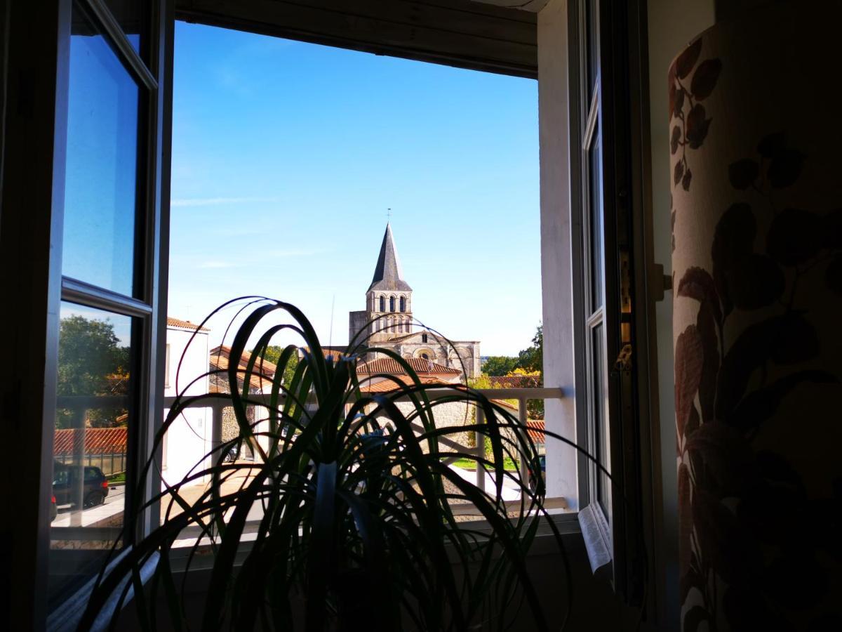 La Maison De Thomas Saint-Amant-de-Boixe Eksteriør bilde